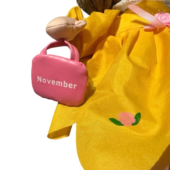 Vintage Sugar Loaf Bright Yellow Doll with Lace Accents - Picture 4 of 5